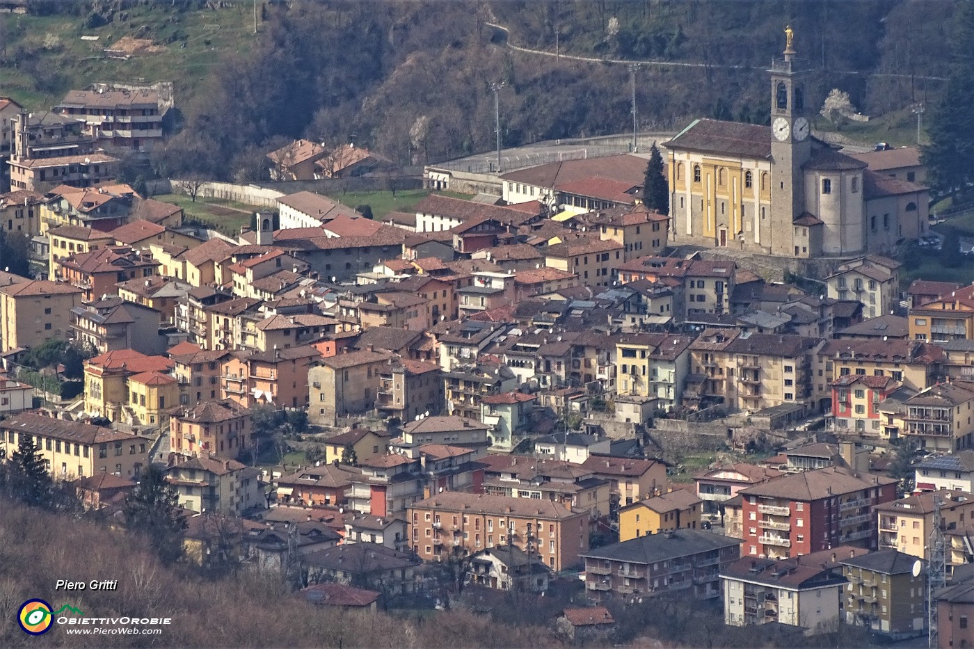 18 Zoom sul centro di Zogno.JPG